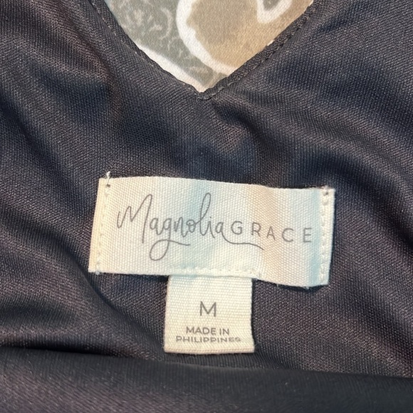 Magnolia Grace print Sleeveless Dress size M. Cut out back - Picture 8 of 10